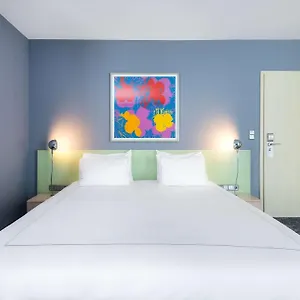 מלון Park Plaza