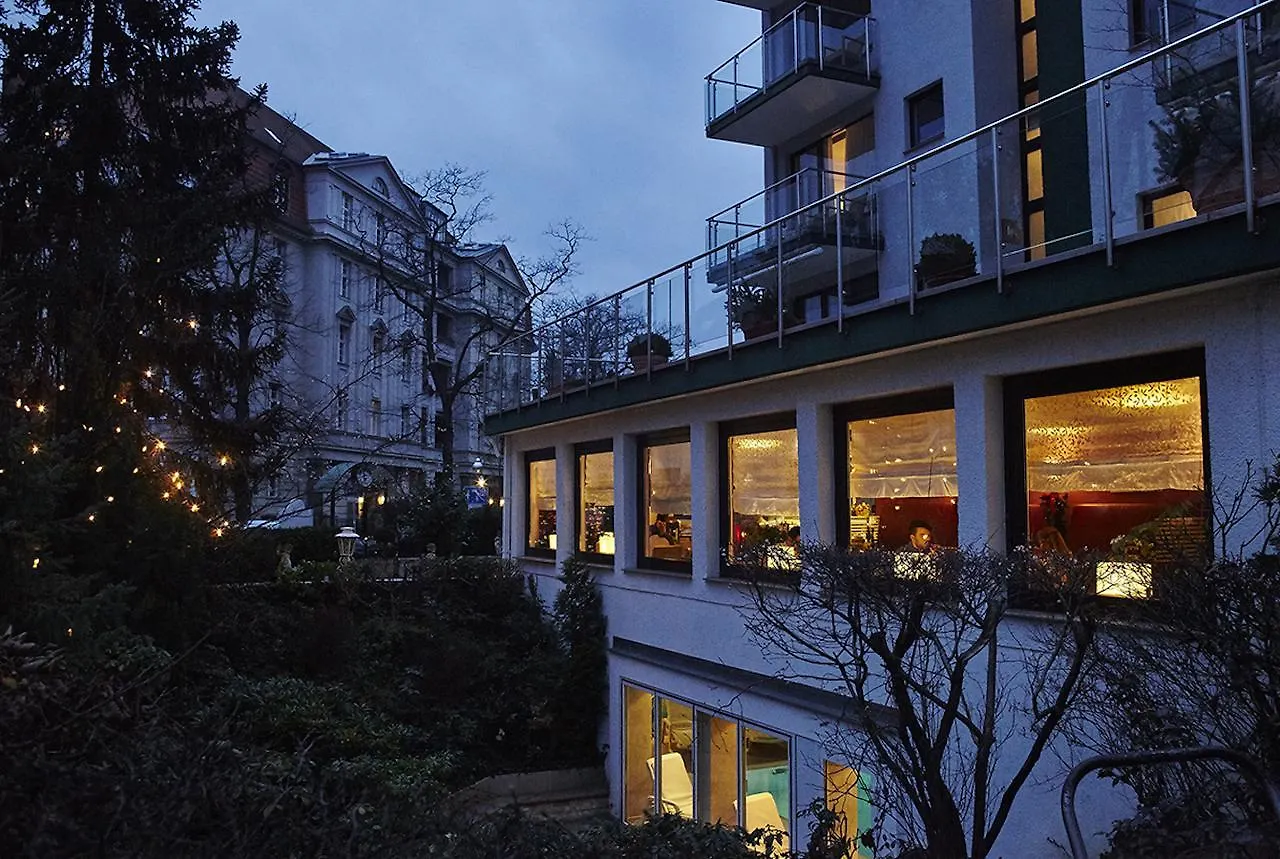 Bernstein Hotel Villa Kastania Berlín Německo